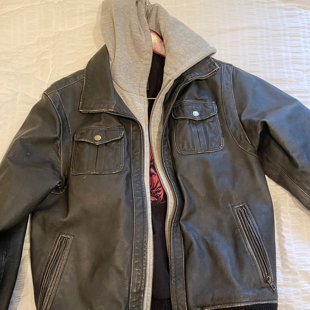 Guess men’s leather coat size small